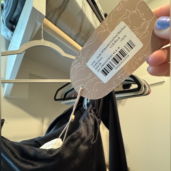 Meshki Black Long Sleeve Dress - Picture 6 of 9